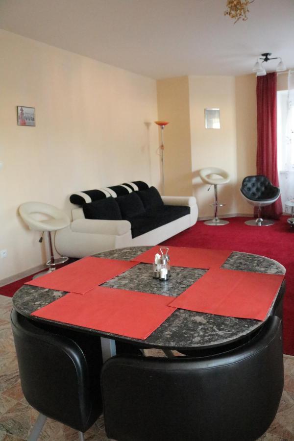 Apartments Vera Карловы Вары Экстерьер фото